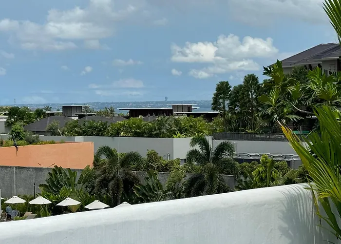 Villa Chic Brand New 4 Bedroom With Pool Near The