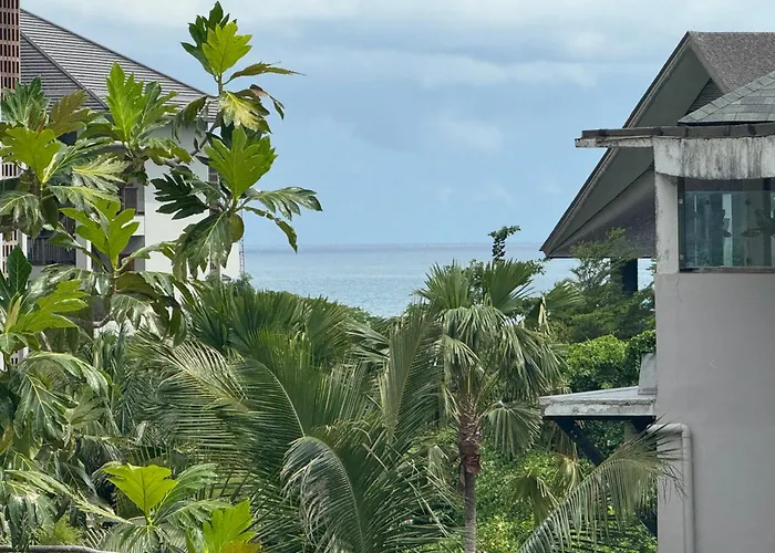 Chic Brand New 4 Bedroom With Pool Near The Villa