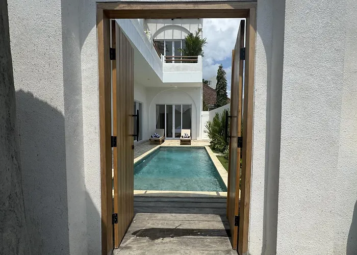 Chic Brand New 4 Bedroom With Pool Near The * Canggu