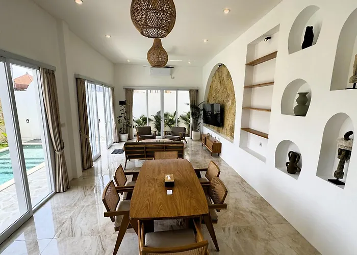 Chic Brand New 4 Bedroom With Pool Near The Canggu